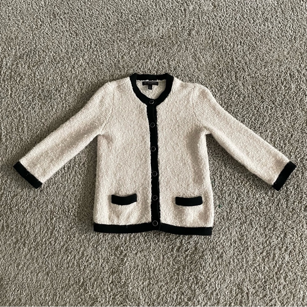 Banana Republic Cream Boucle Sweater with Buttons Petite XS